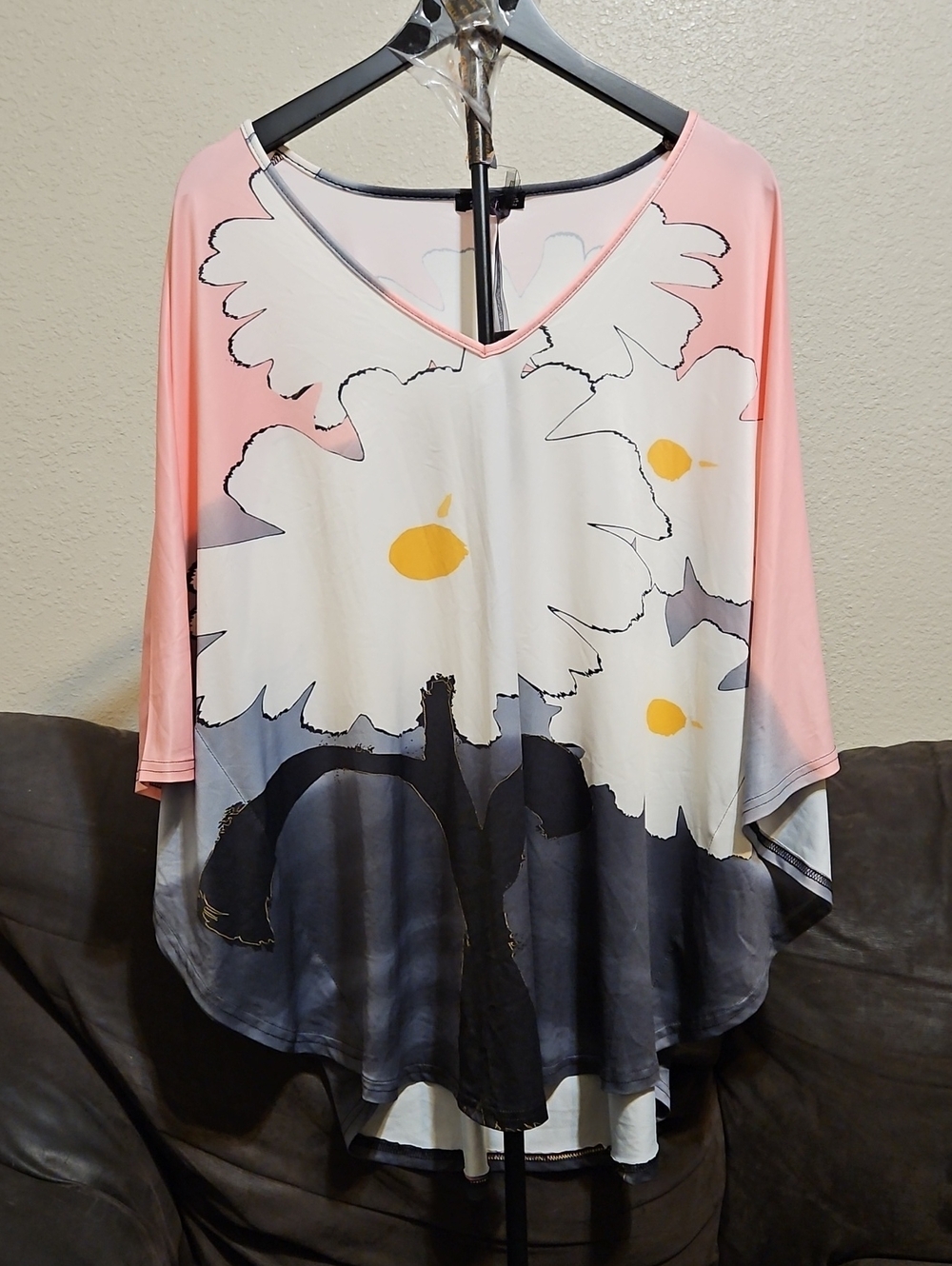 Draped V-Neck Floral Tunic in Pink & White